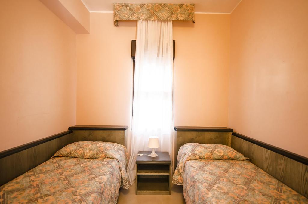 Torre Del Sole Hotel Tarquinia Room photo