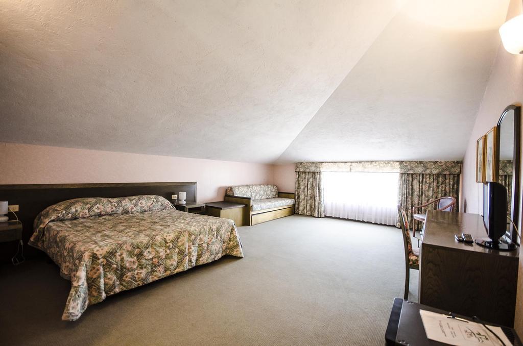 Torre Del Sole Hotel Tarquinia Room photo