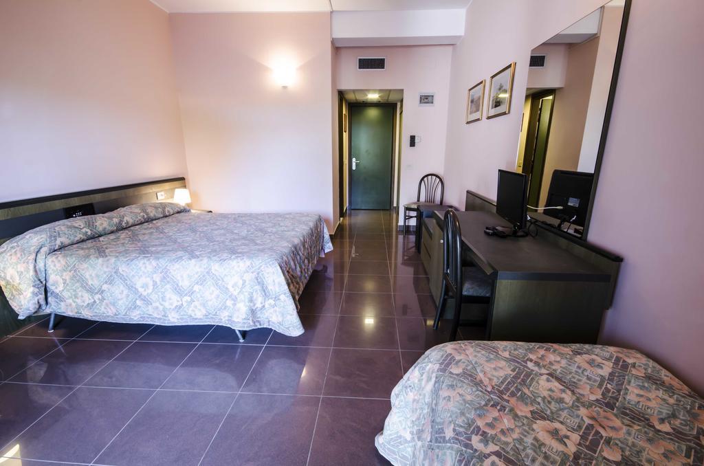 Torre Del Sole Hotel Tarquinia Exterior photo