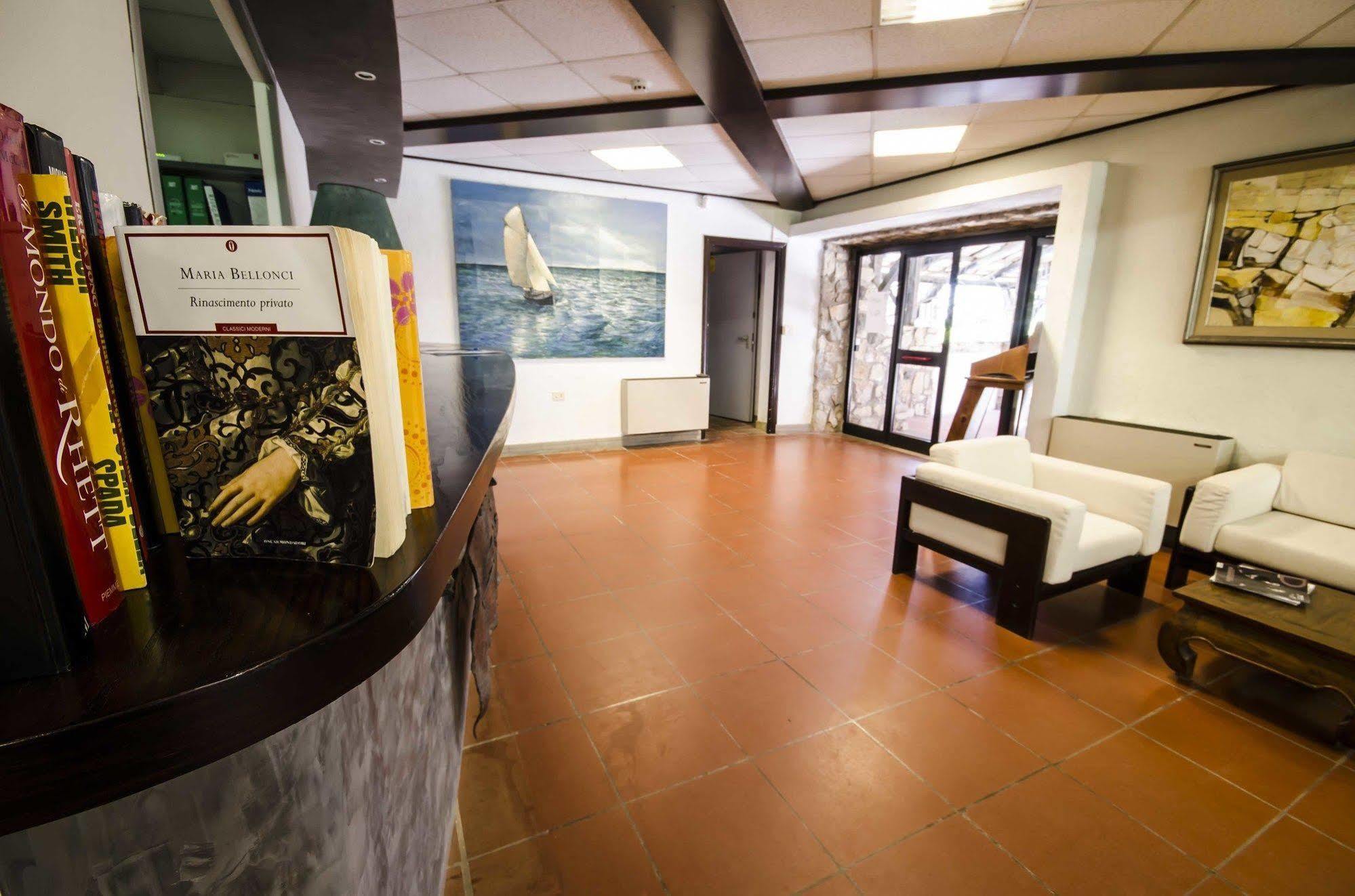 Torre Del Sole Hotel Tarquinia Exterior photo